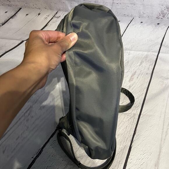 Travelon Anti-Theft Crossbody Bag Dark Gray | Lightweight Travel Purse - Picture 7 of 8